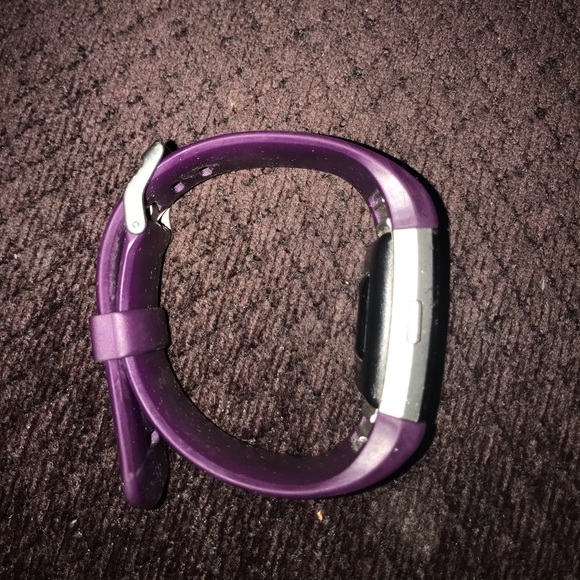 Charge 2 Fitbit + Charging cable + Little bag - Picture 1 of 5